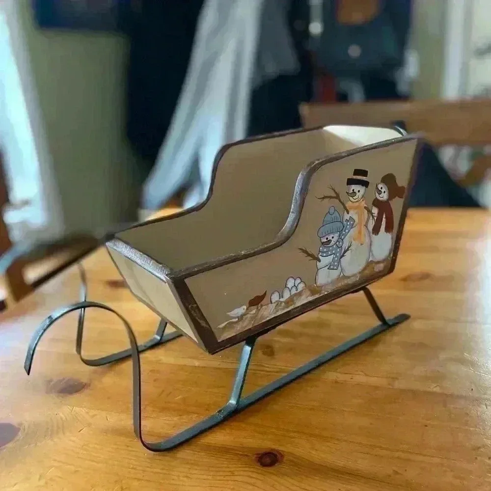 Christmas sled with snowmen